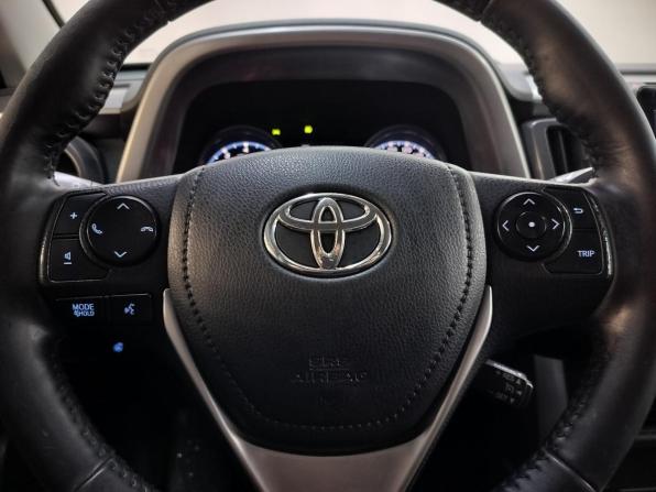 Toyota RAV4 IV (XA40) Рестайлинг с пробегом 2018 года, цена 2 390 000 рублей, 143000 км, внедорожник, Автокод Объявления