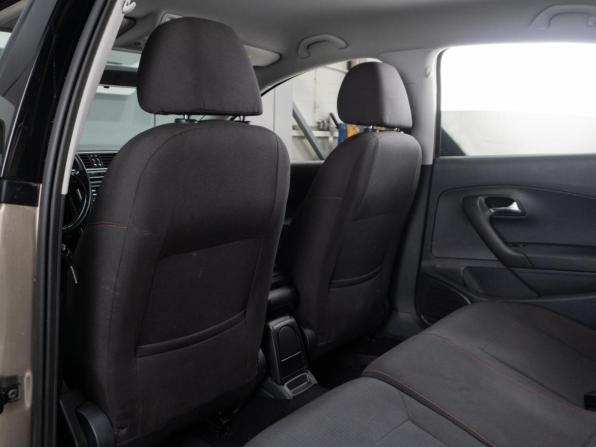 Volkswagen Polo V Рестайлинг с пробегом 2017 года, цена 1 069 000 рублей, 188343 км, седан, Автокод Объявления