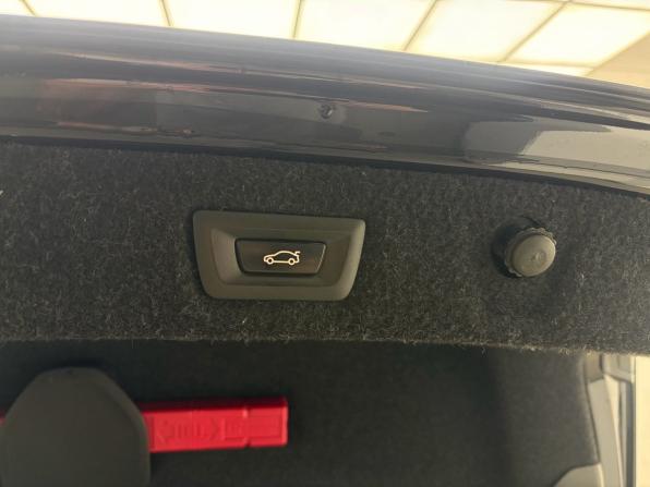 BMW 5 серии VII (G30/G31/G38) с пробегом 2017 года, цена 3 050 000 рублей, 181543 км, седан, Автокод Объявления