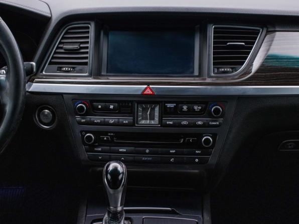 Hyundai Genesis II с пробегом 2014 года, цена 1 477 000 рублей, 285338 км, седан, Автокод Объявления