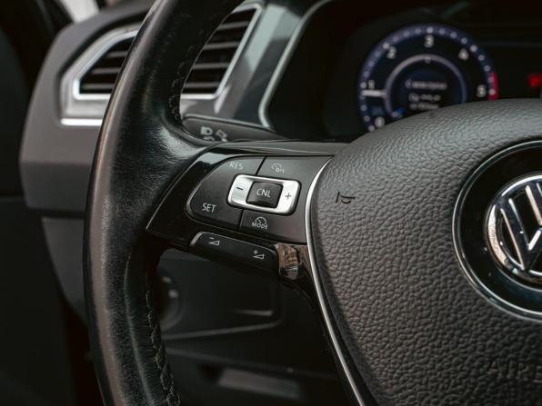 Volkswagen Tiguan II с пробегом 2017 года, цена 2 528 000 рублей, 151953 км, внедорожник, Автокод Объявления