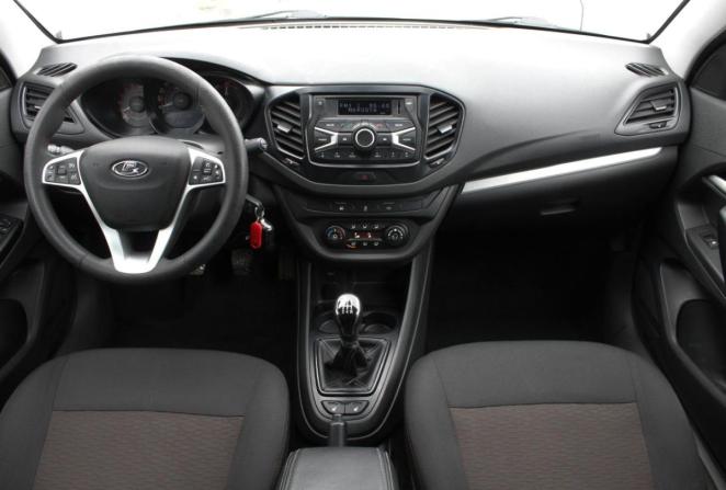 Lada (ВАЗ) Vesta I с пробегом 2018 года, цена 860 000 рублей, 132421 км, седан, Автокод Объявления