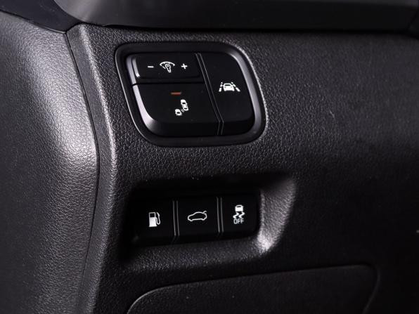 Kia Optima IV Рестайлинг с пробегом 2018 года, цена 1 899 000 рублей, 102494 км, седан, Автокод Объявления