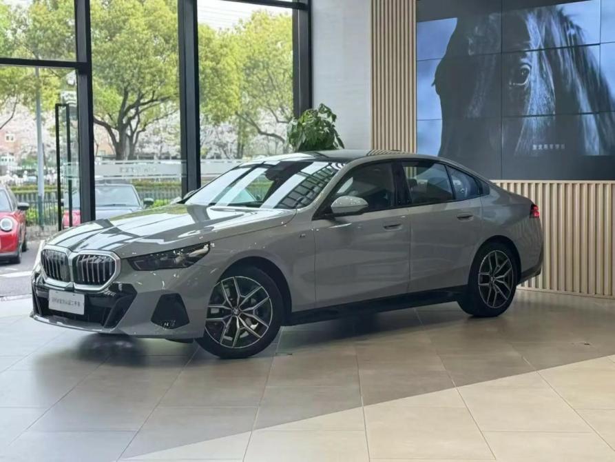 BMW 5 серии VIII (G60/G61/G68) Краснодар  - изображение 1