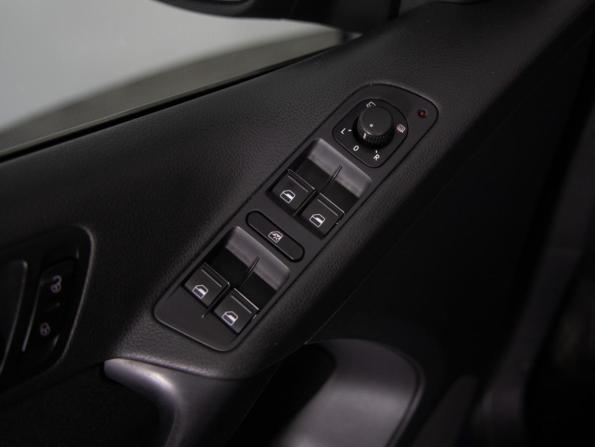 Volkswagen Tiguan I Рестайлинг с пробегом 2011 года, цена 949 000 рублей, 271540 км, внедорожник, Автокод Объявления