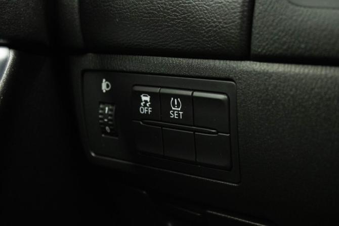 Mazda 6 III (GJ) Рестайлинг с пробегом 2015 года, цена 1 539 000 рублей, 237236 км, седан, Автокод Объявления
