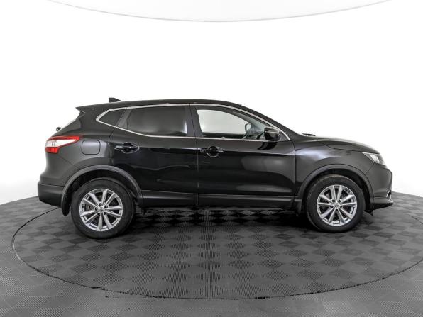 Nissan Qashqai II с пробегом 2017 года, цена 1 815 000 рублей, 68860 км, внедорожник, Автокод Объявления