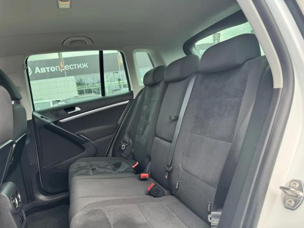 Volkswagen Tiguan I Рестайлинг с пробегом 2015 года, цена 1 305 000 рублей, 196982 км, внедорожник, Автокод Объявления