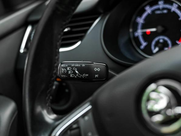 Skoda Octavia III (A7) Рестайлинг с пробегом 2018 года, цена 1 480 000 рублей, 113630 км, лифтбек, Автокод Объявления