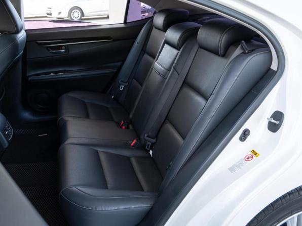 Lexus ES VI Рестайлинг с пробегом 2015 года, цена 2 289 000 рублей, 180265 км, седан, Автокод Объявления