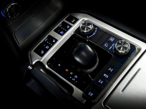 Toyota Land Cruiser 200 Series Рестайлинг 2 с пробегом 2016 года, цена 5 800 000 рублей, 153155 км, внедорожник, Автокод Объявления