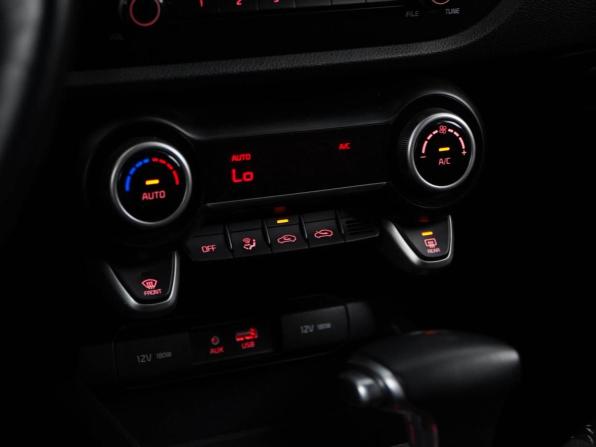 Kia Rio IV Рестайлинг с пробегом 2020 года, цена 1 477 077 рублей, 141939 км, хэтчбек, Автокод Объявления