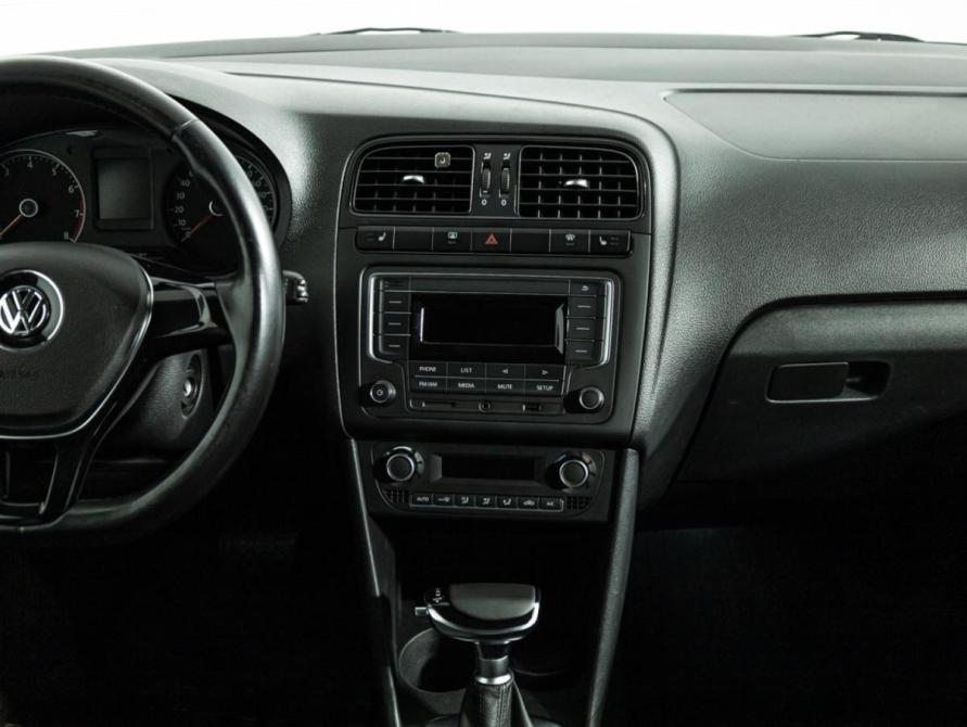 Volkswagen Polo V Рестайлинг Санкт-Петербург  - изображение 14