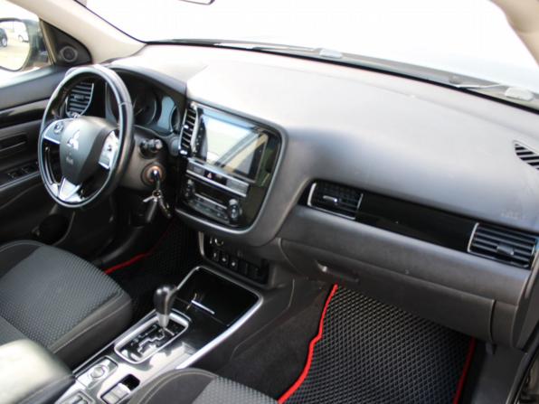 Mitsubishi Outlander III Рестайлинг 3 с пробегом 2019 года, цена 1 919 000 рублей, 175395 км, внедорожник, Автокод Объявления
