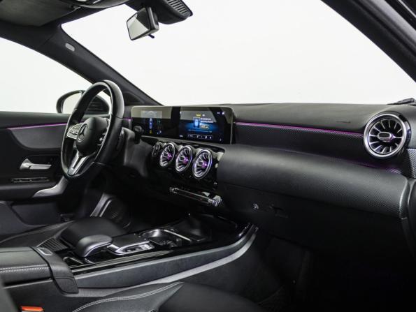 Mercedes-Benz A-Класс IV (W177) с пробегом 2018 года, цена 2 399 000 рублей, 90272 км, хэтчбек, Автокод Объявления