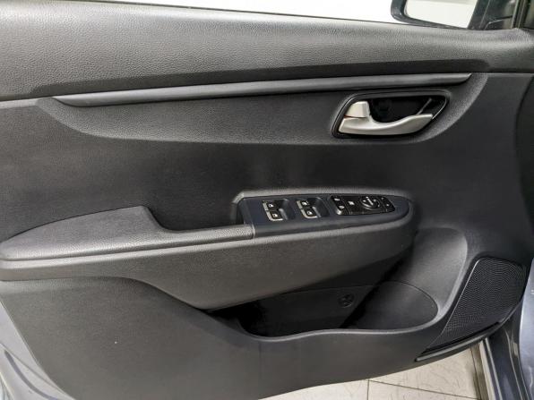 Kia Rio IV с пробегом 2017 года, цена 1 190 000 рублей, 109740 км, седан, Автокод Объявления