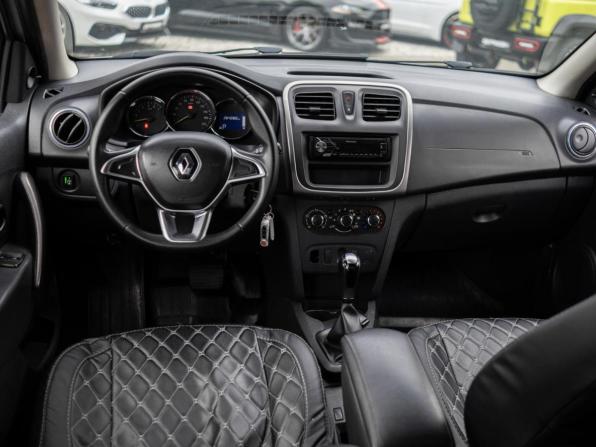 Renault Logan II Рестайлинг с пробегом 2018 года, цена 739 000 рублей, 264080 км, седан, Автокод Объявления