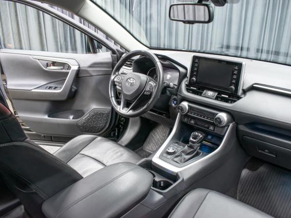Toyota RAV4 V (XA50) с пробегом 2020 года, цена 3 649 000 рублей, 105000 км, внедорожник, Автокод Объявления