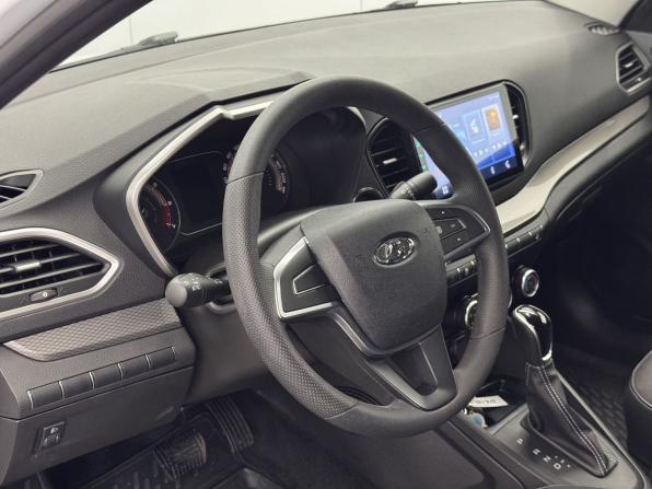 Lada (ВАЗ) Vesta I Рестайлинг (NG) с пробегом 2024 года, цена 1 398 000 рублей, 7490 км, седан, Автокод Объявления