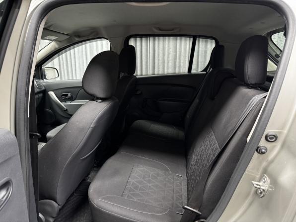 Renault Sandero II с пробегом 2017 года, цена 915 000 рублей, 120933 км, хэтчбек, Автокод Объявления