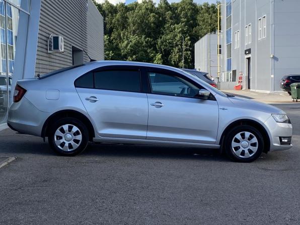 Skoda Rapid I Рестайлинг с пробегом 2019 года, цена 1 400 000 рублей, 88300 км, лифтбек, Автокод Объявления