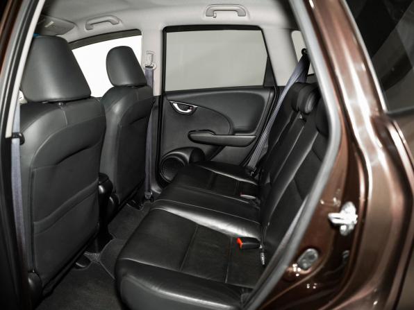 Honda Fit II с пробегом 2012 года, цена 975 000 рублей, 86216 км, хэтчбек, Автокод Объявления