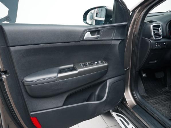 Kia Sportage IV Рестайлинг с пробегом 2018 года, цена 2 190 000 рублей, 113500 км, внедорожник, Автокод Объявления