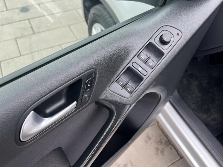 Volkswagen Tiguan I Рестайлинг Стерлитамак  - изображение 21