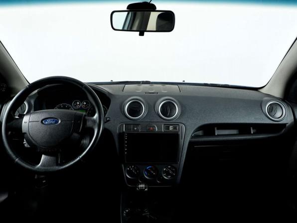 Ford Fusion I Рестайлинг с пробегом 2006 года, цена 255 000 рублей, 317103 км, хэтчбек, Автокод Объявления