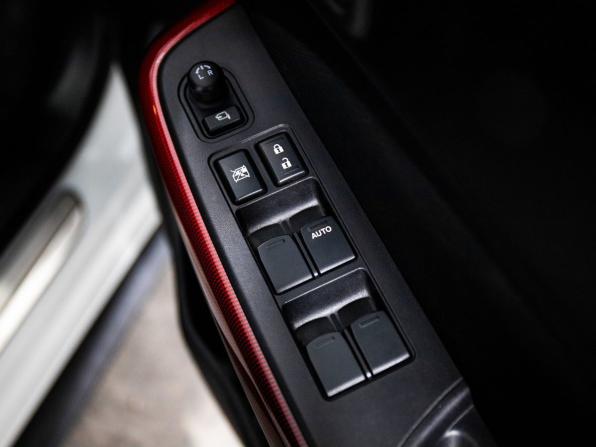Suzuki Swift V с пробегом 2018 года, цена 1 323 500 рублей, 105000 км, хэтчбек, Автокод Объявления