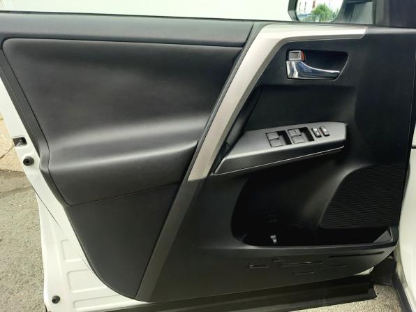 Toyota RAV4 IV (XA40) Рестайлинг с пробегом 2016 года, цена 2 320 000 рублей, 169152 км, внедорожник, Автокод Объявления