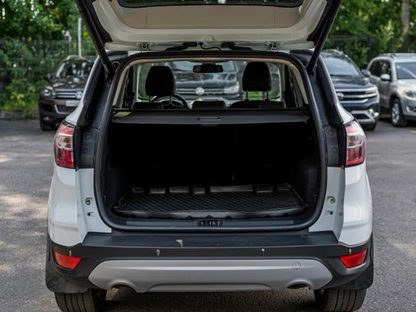 Ford Kuga II Рестайлинг с пробегом 2018 года, цена 1 040 000 рублей, 280505 км, внедорожник, Автокод Объявления