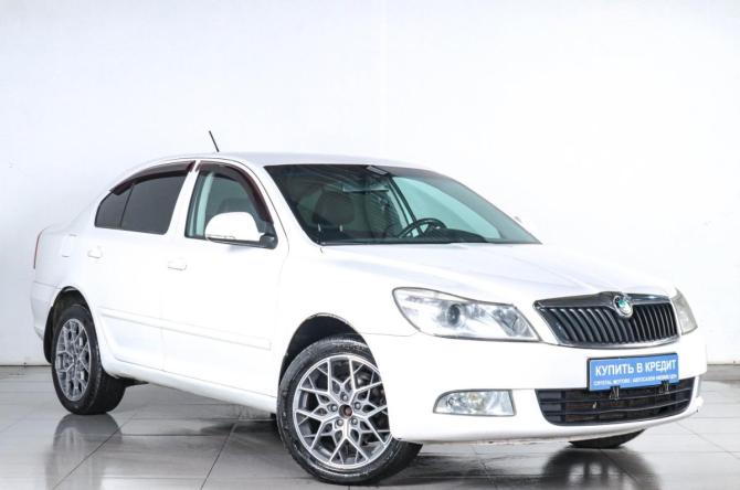 Skoda Octavia II (A5) Рестайлинг с пробегом 2013 года, цена 989 000 рублей, 224388 км, лифтбек, Автокод Объявления
