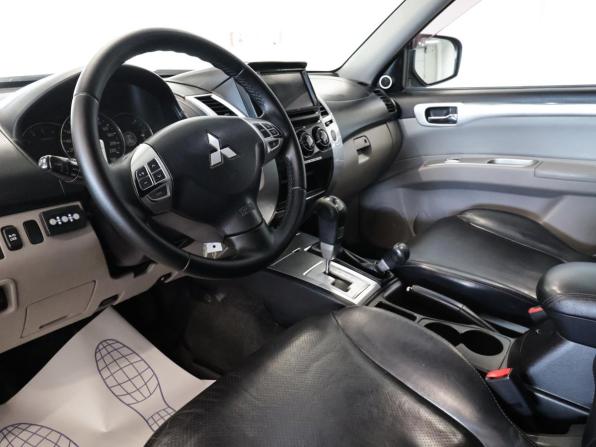 Mitsubishi Pajero Sport II с пробегом 2011 года, цена 1 325 000 рублей, 270513 км, внедорожник, Автокод Объявления