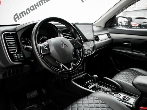Mitsubishi Outlander III Рестайлинг 2 с пробегом 2017 года, цена 1 850 000 рублей, 105788 км, внедорожник, Автокод Объявления
