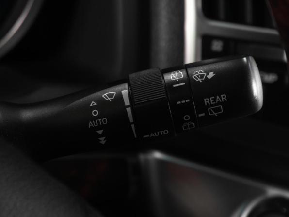 Toyota Land Cruiser 200 Series Рестайлинг 1 с пробегом 2012 года, цена 4 149 000 рублей, 217178 км, внедорожник, Автокод Объявления