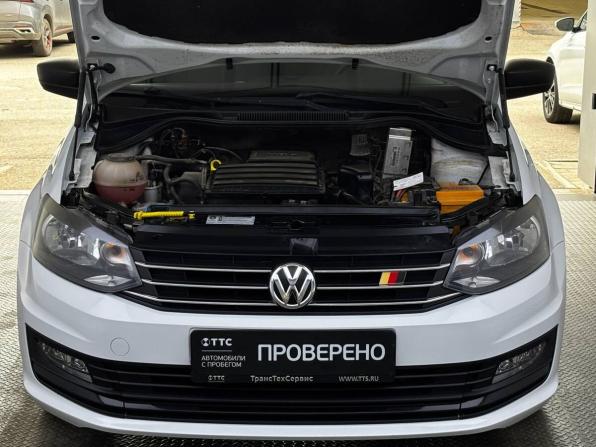Volkswagen Polo V Рестайлинг с пробегом 2019 года, цена 1 350 000 рублей, 59471 км, седан, Автокод Объявления