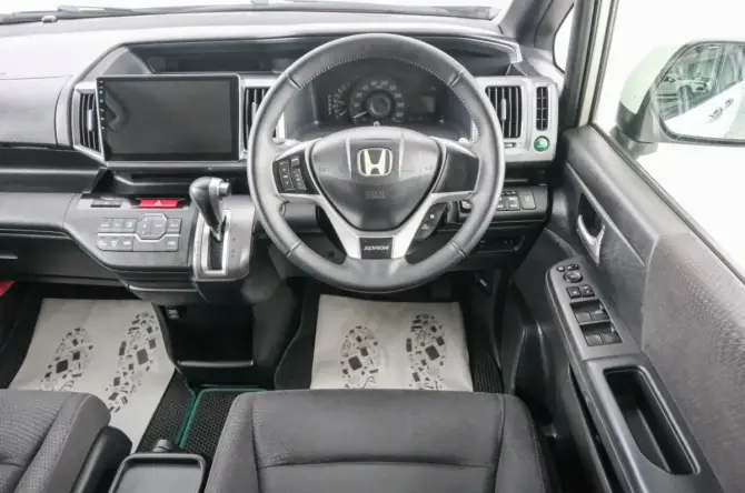 Honda Stepwgn IV Рестайлинг с пробегом 2013 года, цена 1 469 000 рублей, 260000 км, минивэн, Автокод Объявления