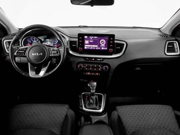 Kia Ceed III Рестайлинг с пробегом 2022 года, цена 1 970 000 рублей, 43258 км, хэтчбек, Автокод Объявления