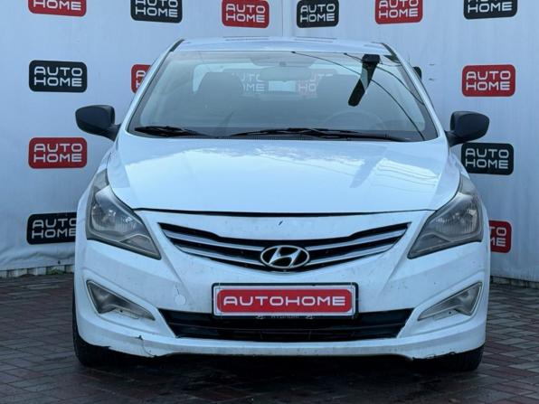 Hyundai Solaris I Рестайлинг с пробегом 2014 года, цена 559 990 рублей, 195000 км, седан, Автокод Объявления