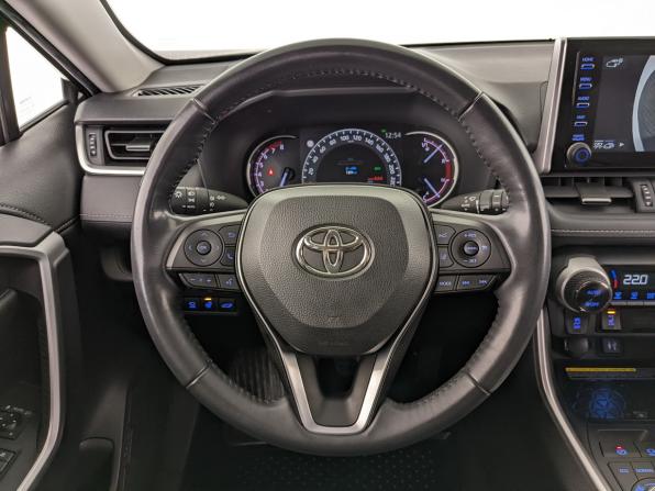 Toyota RAV4 V (XA50) с пробегом 2019 года, цена 3 595 000 рублей, 33441 км, внедорожник, Автокод Объявления