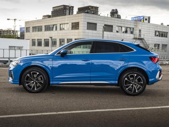 Audi Q3 Sportback II (F3) с пробегом 2020 года, цена 4 098 000 рублей, 45200 км, внедорожник, Автокод Объявления