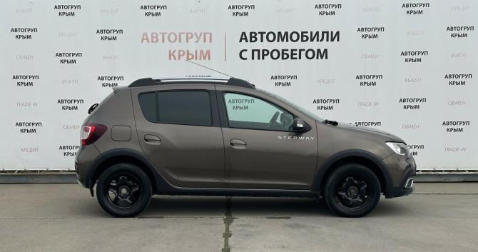 Renault Sandero II Рестайлинг с пробегом 2018 года, цена 1 190 000 рублей, 100662 км, хэтчбек, Автокод Объявления