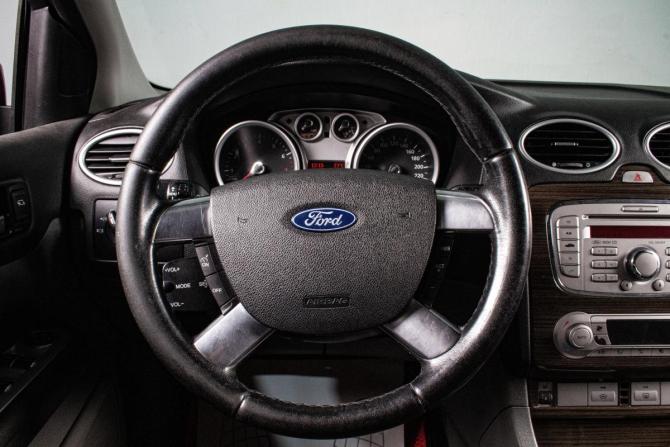 Ford Focus II Рестайлинг с пробегом 2008 года, цена 679 000 рублей, 289000 км, седан, Автокод Объявления