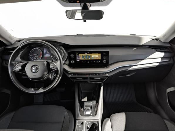 Skoda Octavia IV (A8) с пробегом 2021 года, цена 2 315 000 рублей, 87506 км, лифтбек, Автокод Объявления