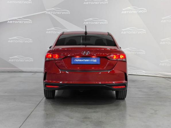Hyundai Solaris II Рестайлинг с пробегом 2021 года, цена 1 443 000 рублей, 68752 км, седан, Автокод Объявления