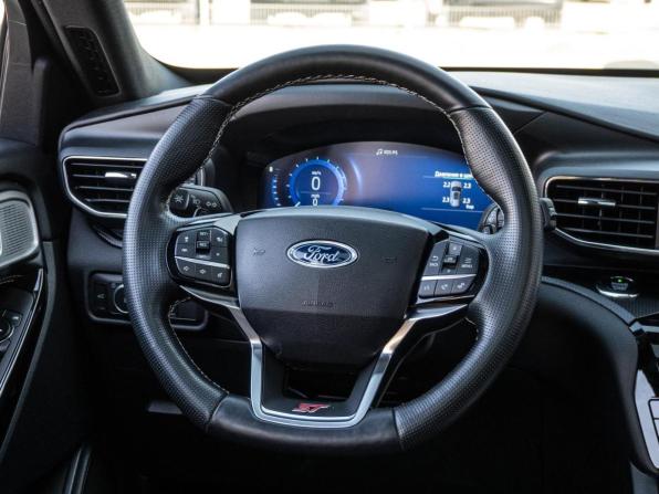 Ford Explorer VI с пробегом 2021 года, цена 4 990 000 рублей, 21983 км, внедорожник, Автокод Объявления