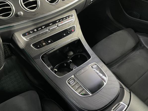 Mercedes-Benz E-Класс V (W213 S213 C238) Рестайлинг с пробегом 2021 года, цена 4 340 000 рублей, 111158 км, седан, Автокод Объявления