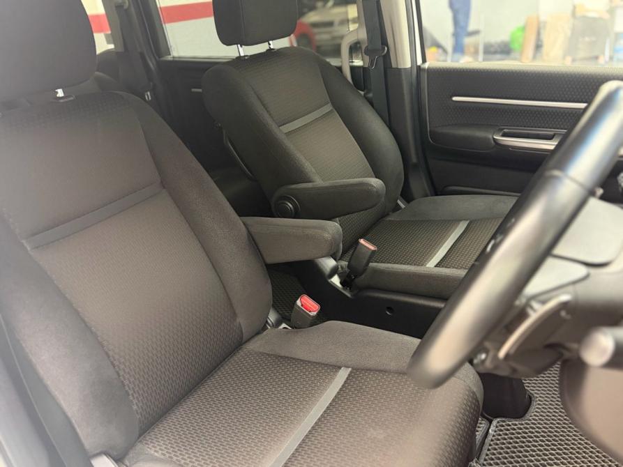 Honda Stepwgn V Рестайлинг Ростов-на-Дону  - изображение 19