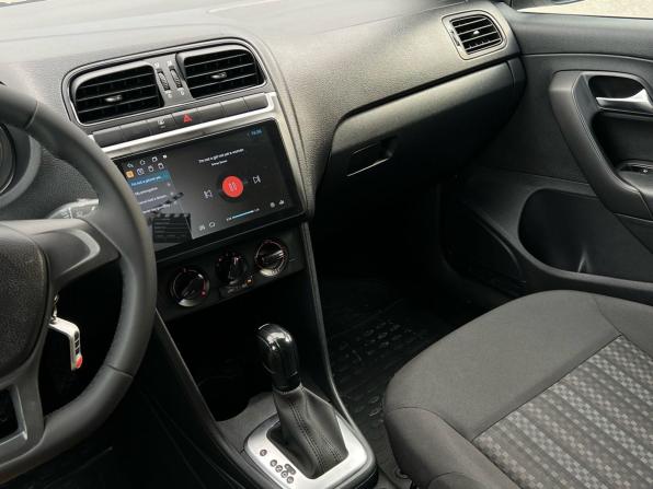 Volkswagen Polo V Рестайлинг с пробегом 2018 года, цена 1 099 000 рублей, 149178 км, седан, Автокод Объявления